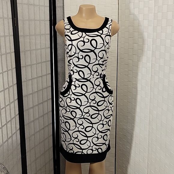 LONDON ROUND NECK SLEEVELESS HIDDEN ZIPPER WOMAN DRESS - Picture 4 of 16